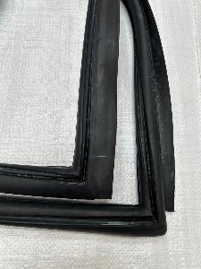 Range Rover Classic Front Screen Rubber